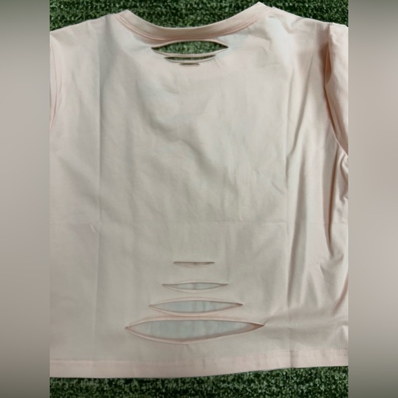 ‼️NWOT‼️Ripped/distressed cropped tee - Picture 8 of 8